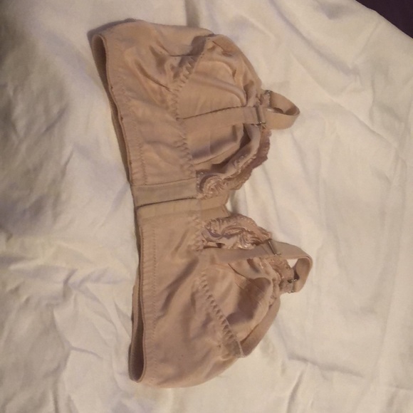 Lilyette by Bali size 36 DD  Good condition color Nude - Picture 2 of 3